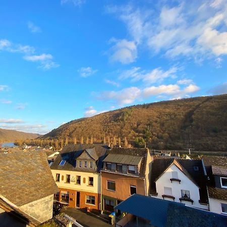 Schoene Fewo Moselblick Wlan Netflix Freizeitpark Apartment Klotten Bagian luar foto